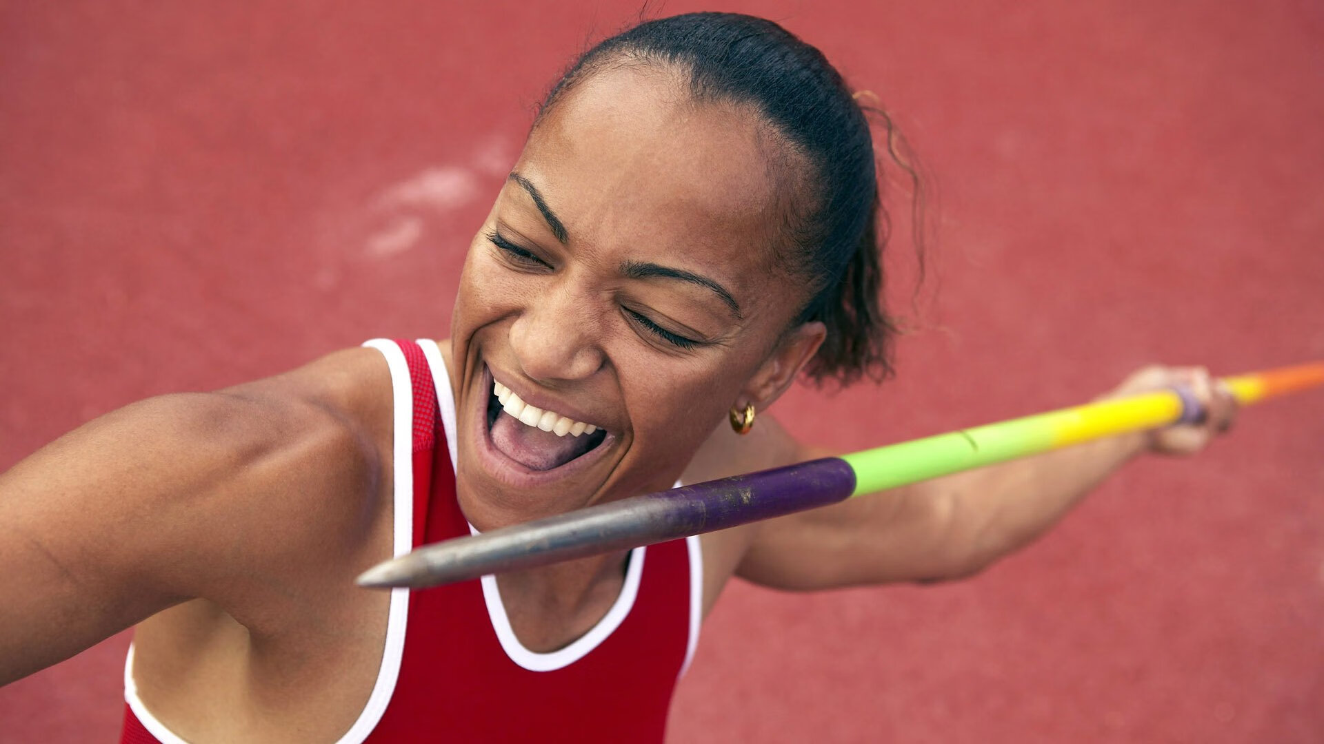 梅西第八次捧起金球奖 刷新足坛历史纪录